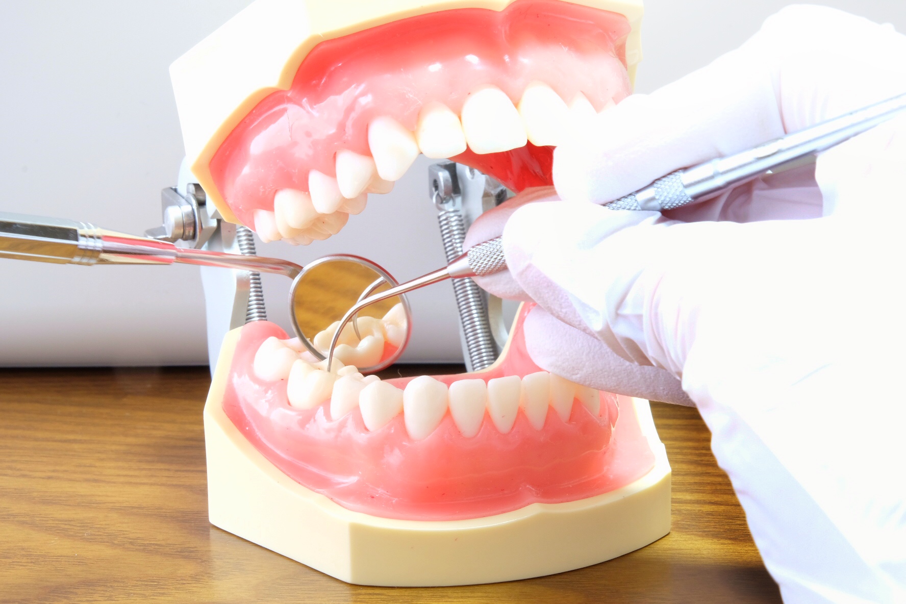 歯にはどうして汚れが付いてしまうの？歯の汚れの徹底対策